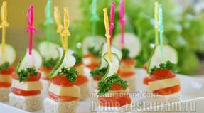 Canapés on skewers: recipes with photos for your collection of ideas!